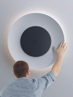 large feature wall light_black and white_fontana arte_gineico lighting_lunaire